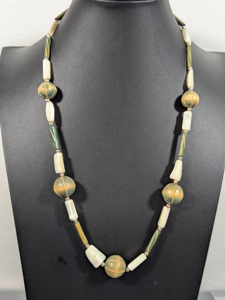 Vintage Boho Neckalce Green Carved Style Wood Cream Shell Bead Necklace 24 in