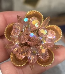 JULIANA DELIZZA & ELSTER ??Pink Crystal Rhinestone Dangle Pin Brooch Cha Cha