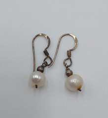 VTG 7mm Pearl Dangle Earrings 1in Drop Sterling Silver French Wire 1.43g Estate