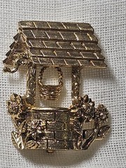 Vintage Articulated Wishing Well Gold Tone Grandma Core MCM