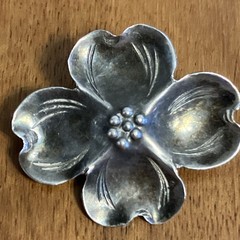 Vintage Stuart Nye Sterling Silver Hand Crafted Dogwood Flower Pin Brooch 1940s