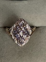 LADIES VINTAGE 10k GOLD MARQUISE CUT TANZANITE DIAMOND RING. SIZE 6.25