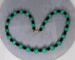 Vintage Malachite & Black Onyx Bead Necklace ~ 20″ ~ Chain Strung – Barrel Clasp