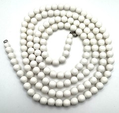 Vintage White 10mm Round Bead Necklace 27″ Plastic Lucite Acrylic Estate