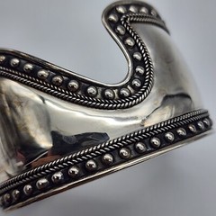 DELL Bead Modernist Abstract – Sterling Silver 925 Wide Cuff Bangle – 6.8″