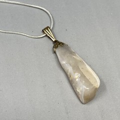 Stone Pendant Necklace Cloudy White Gemstone Amulet Wicca Chakra New Chain 20″