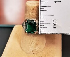 14k White Gold Filigree Design Ring Set Man Made Emerald Green Type Stone
