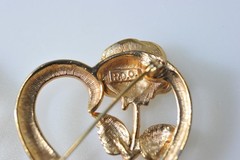 vtg to now HEART BROOCH Pins Rhinestone dangle charm 2 signed RDC Avon LL47