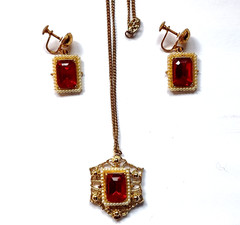 Vintage Red Rhinestone & Faux Pearl Necklace & Screw Back Earrings