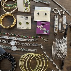 Lot 1 Vintage And New Jewelry 32