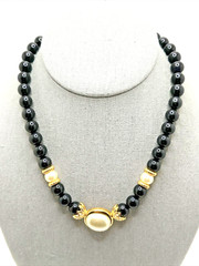 Vintage AVON Faux Pearl Pendant Necklace Black Beads Rhinestones Gold Tone 16″