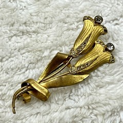 Vintage Antique Tulip Brooch Gold Tone Flower Trombone Clasp 2.75″ AS IS