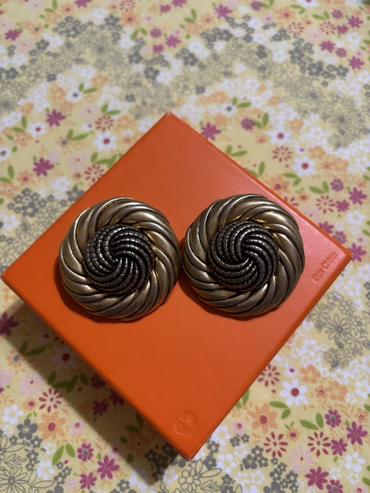 UNE LIGNE PARIS SIGNED 80S VTG CHUNKY GOLD CLIP EARRINGS FRENCH RUNWAY