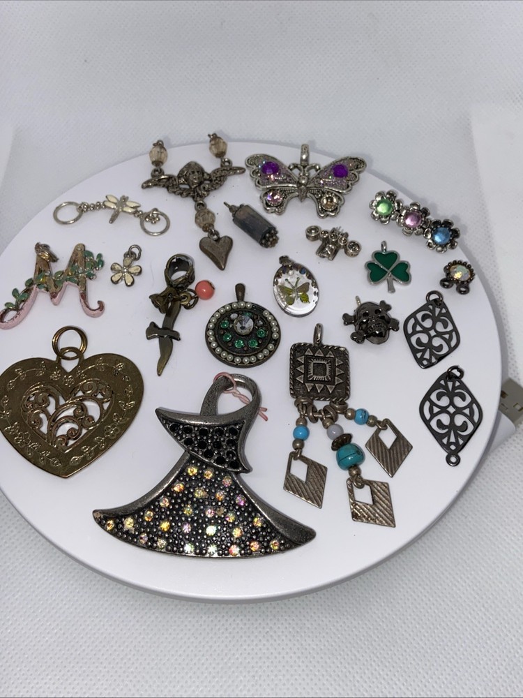 Lot of 20+ Vintage Charms – Butterfly, Clover, Dress, Heart, Lizard, Gem Mix