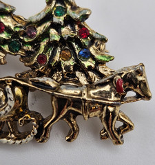Vintage Brooch HORSE SLEIGH RIDE Pin CHRISTMAS TREES Holiday Costume Jewelry