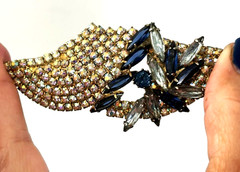 VTG 1950s Gold Tn Multi-Blue NAVETTE & AB Rhinestone SWAG SWOOP Pin Brooch 3.25″