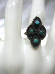 VINTAGE SOUTHWESTERN STERLING SILVER TURQUOISE BEAD RING SIZE 4.25
