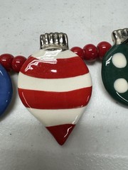 Vtg Flying Colors Christmas Ornaments Necklace ND