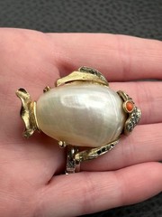 Coro Mother of Pearl Shell Jelly Belly Fish Brooch Faux Coral Rhinestone READ