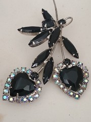 Julianna D&E Book Piece Heart Flower Brooch Rhinestone Aurora Borealis M9