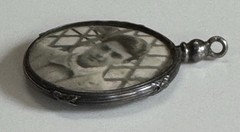 ANTIQUE STERLING SILVER DOUBLE SIDED GLASS TWO PEOPLE ORIGINAL PHOTOS PENDANT