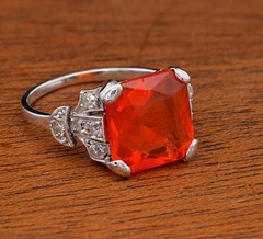 Antique 2.0 Ct Fire Opal Diamond 18 KT Gold