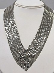 70s Disco Art Deco 18″ Silvertone Mesh V-Neck Bib Collar Statement Necklace
