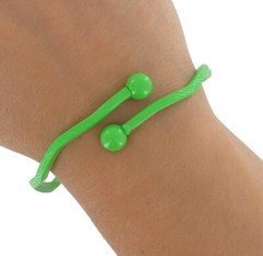 Green Retro Swirls Pattern Enamel Wave Wrap Around Layering Bracelet 1970s