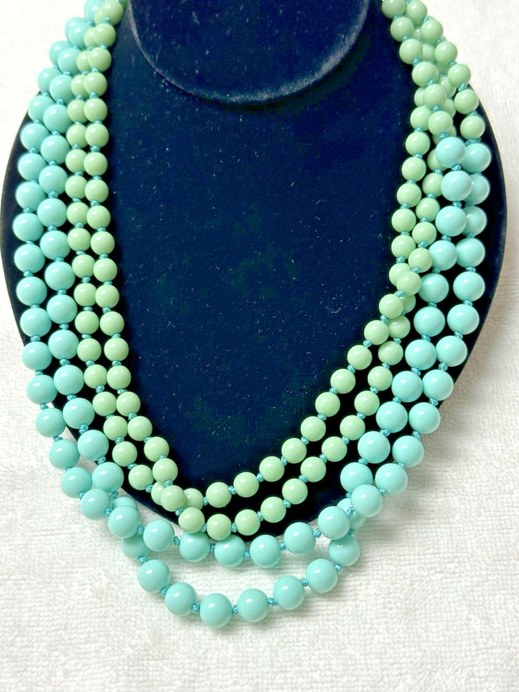 Vintage 2 Tone Pastel Blue Green 90″ Bead Necklace n0110