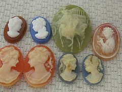 * SALE * VTG CAMEOS 3-D 40x30mm HUGE 16 LOT JEWELRY RESIN FINDINGS REPAIR CRAFTS
