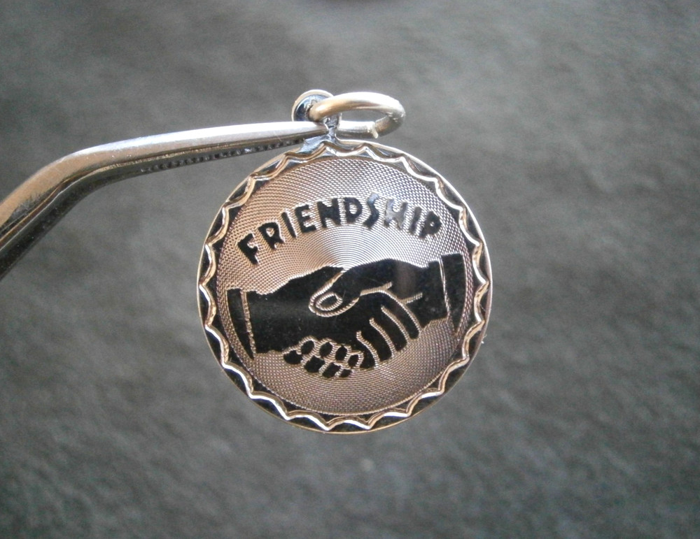 Handshake Friendship Vintage Sterling Silver Bracelet Charm Pendant 2.0g
