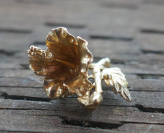 Vintage Solid 14k Yellow Gold Three-Dimensional Flower Pendant / Charm – 3.3g.