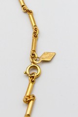 Vintage Sarah Coventry Oriental Lanterns Necklace Gold Tone Green Faux Jade 33″