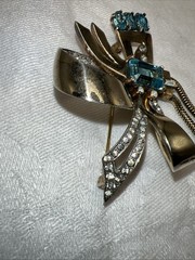 VTG Mazer Sterling Vermeil Aqua Rhinestone Ribbon Bow Dangle Brooch Pin