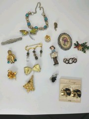 Vintage & Costume Jewelry Lot Coro Mode Art Trifari 1928 ART Rhinestone +