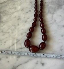 20” Vintage Cherry Red Catalin Bakelite 75g Graduated Bead Necklace