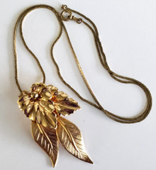 Vintage Leaf Cluster Pendant Gold Tone Necklace 17.75″ Spring Ring & Cobra Chain
