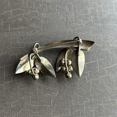 Modern Minimalist Pin Broach Leaves w Berries Silvertone Aquamarine Rhinestones