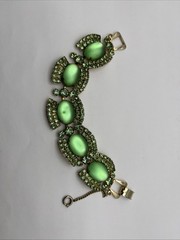 Vtg Mint-Green Cabochon & Rhinestone Unsigned Bracelet Gold Tone 5-Link Safety
