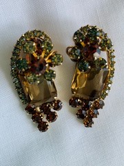 Stunning Juliana Brooch, Earrings – Flower Sets