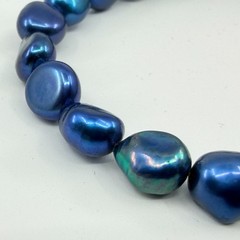 Vintage Blue Peacock Baroque Pearl Stretch Bracelet – Iridescent Boho Charm