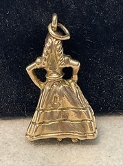 VINTAGE HANDMADE Solid 10K Yellow Gold DANCER Charm Pendant (25mm x 13.3mm) 4.7g