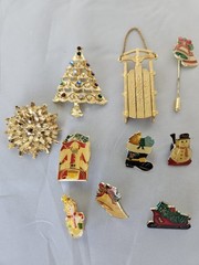 Christmas Brooches Pin Earrings Lot Enamel Avon Gerrys JJ Vtg Holiday Lot Of 19