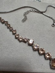 Vintage Peach Silver Tone 18 Adjustable Graduated Crystal Necklace w Oval Middl
