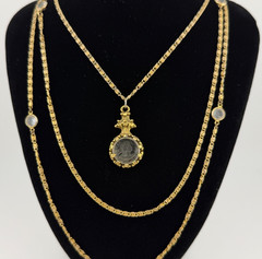 Vintage Signed Goldette 3 Strand Carved Clear Cameo Bezel Necklace Gold Tone