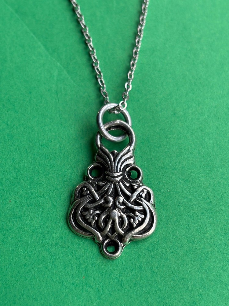 Vintage pewter Clasp Pendant necklace 🇳🇴 Norwegian! NEW STYLE!