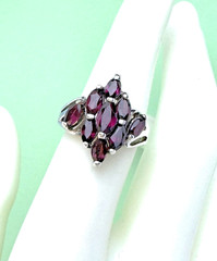 GORGEOUS Vintage AVON Ring SIGNED JJJ Amethyst Cluster size 7