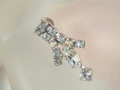 Signed D’VER’S N.Y. Sparkly Vintage Navette Rhinestone Earrings 664JL4