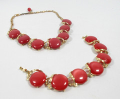 Lisner Vintage Red ‘Moon glow’ Lucite Thermoset Necklace & Bracelet Jewelry Set