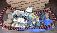 1.1 Pounds Of Vintage & Modern Assorted Jewelry, Fabulous Collection